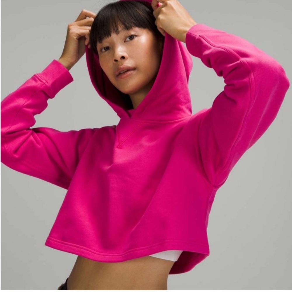 LULULEMON All Yours Cropped Hoodie in Sonic Pink (size: 8)